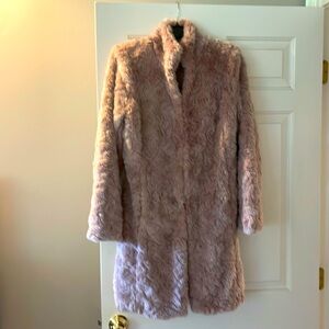 Cabi 3662 Luxurious Faux Fur Contessa Coat Sz Small. Cute. (belt not included).
